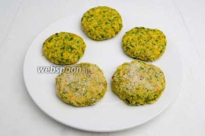 Пшённые котлеты с морковью и шпинатом